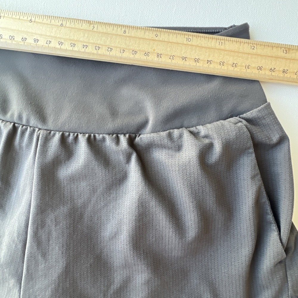 UNIQLO Shorts Ultra Stretch Running Womens S Gray Lined Zip Pocket Active Wear - Picture 2 of 10